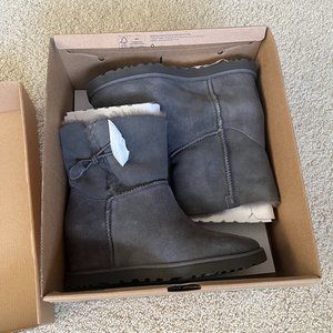 UGG Classic Femme Toggle Wedge Boot Grey Suede Size 7.5 1113479